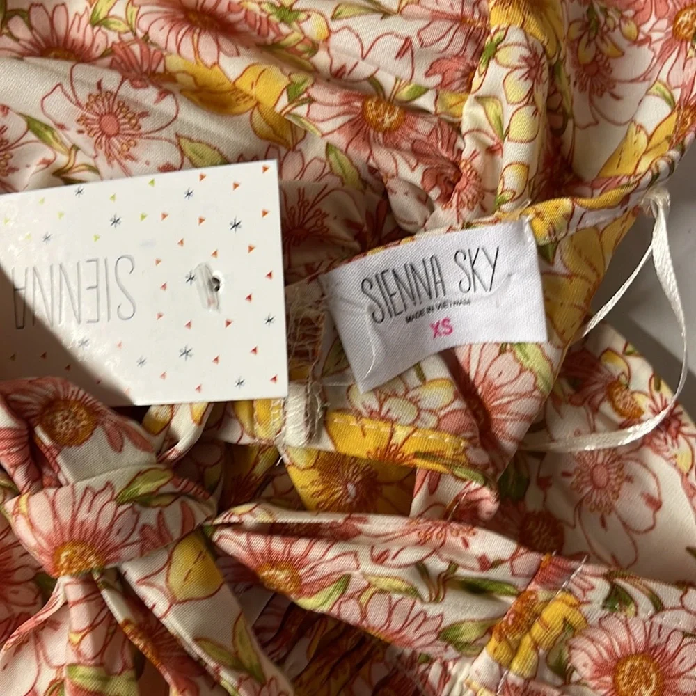 BNWT Sienna Sky XS Top - Picture 3 of 3